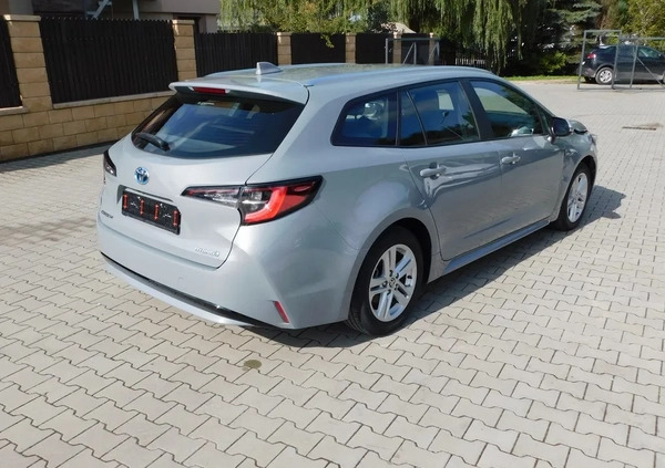 Toyota Corolla cena 57810 przebieg: 105000, rok produkcji 2021 z Wolbrom małe 172